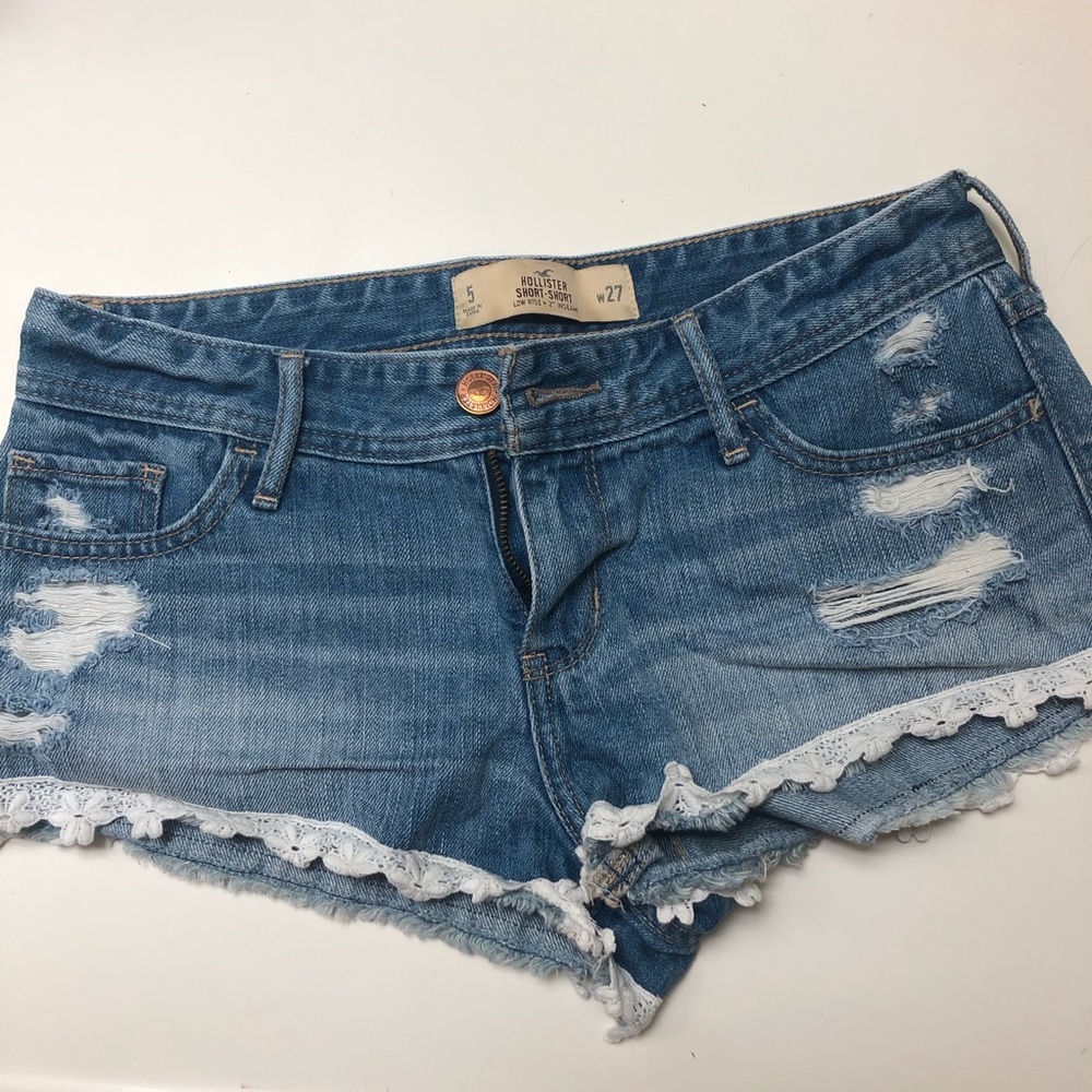 ❌ SOLD via Curtsy- Hollister Shorts